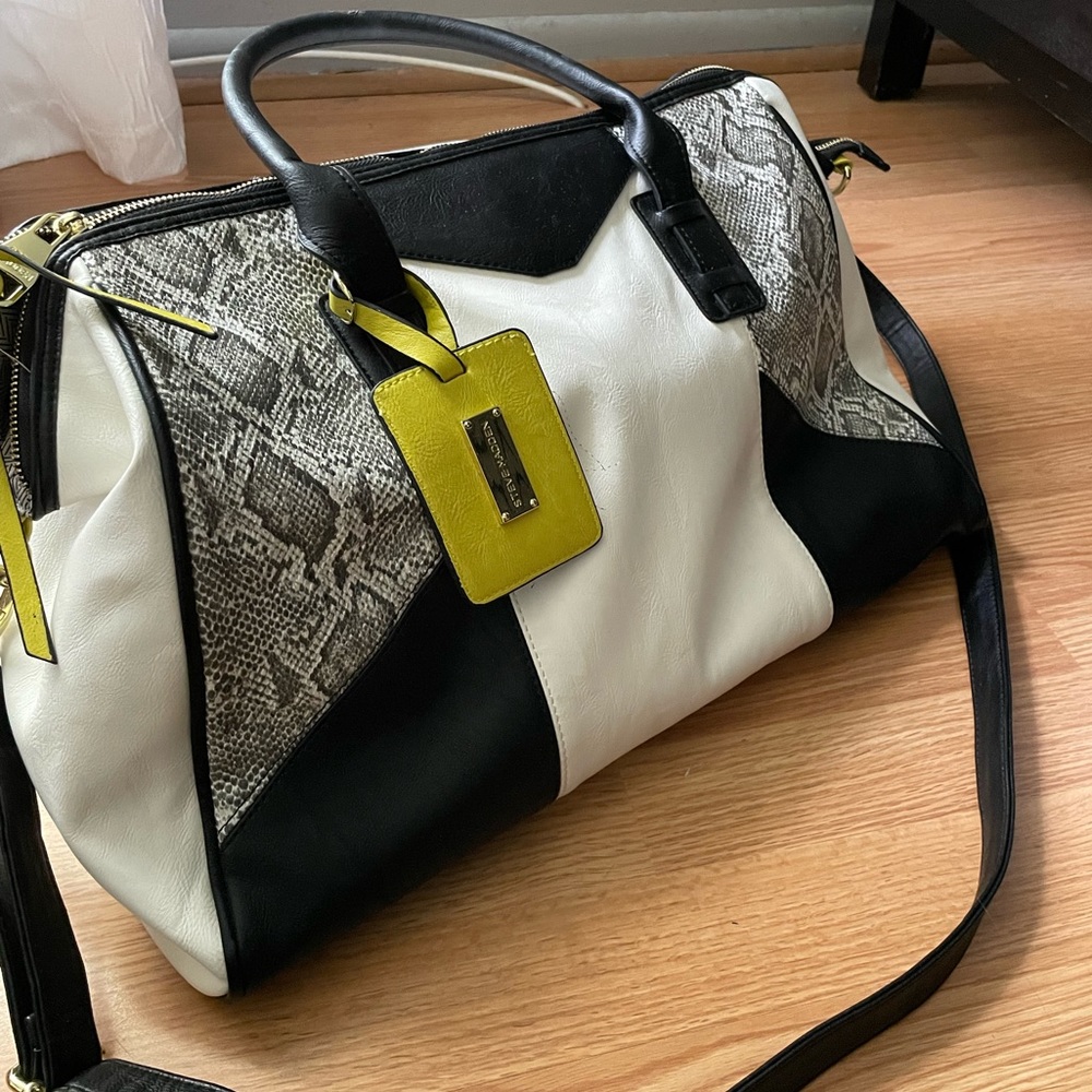 Steve Madden Women’s White Black Hand-held Travel Bag